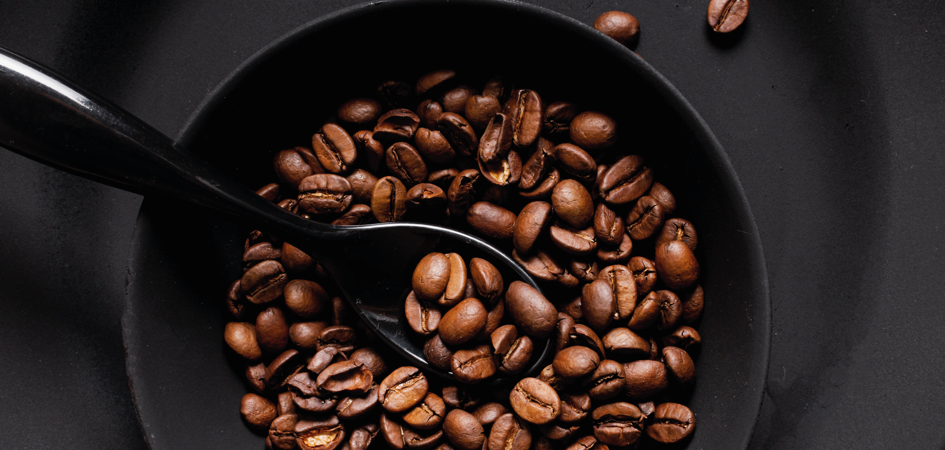 LU.LI CAFFE' | Leader nel settore delle Capsule & Macchine da Caffè.   Oltre 5000 clienti,  tra famiglie e aziende, usano già i nostri prodotti e servizi.
